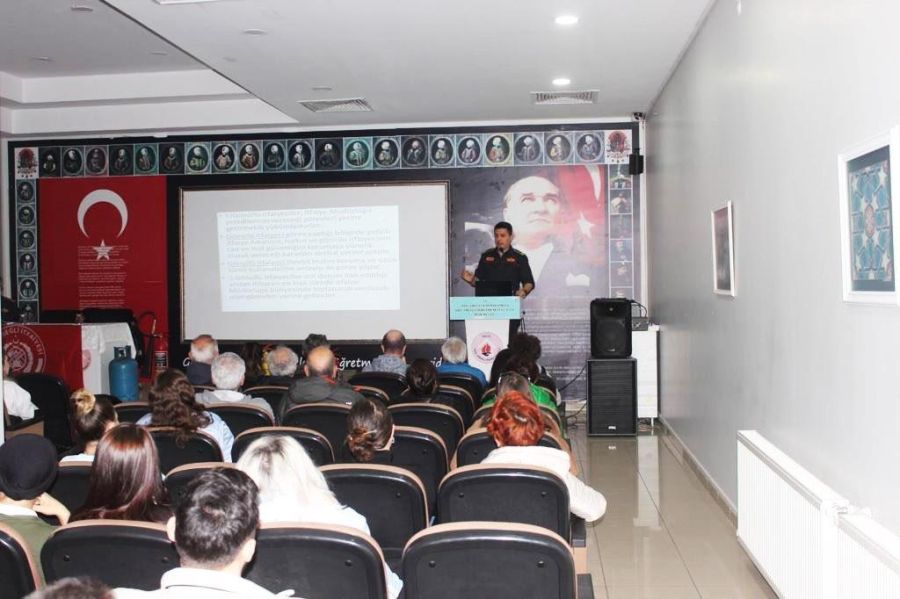 GÖNÜLLÜ İTFAİYECİ EĞİTİMLERİNE YOĞUN İLGİ VAR