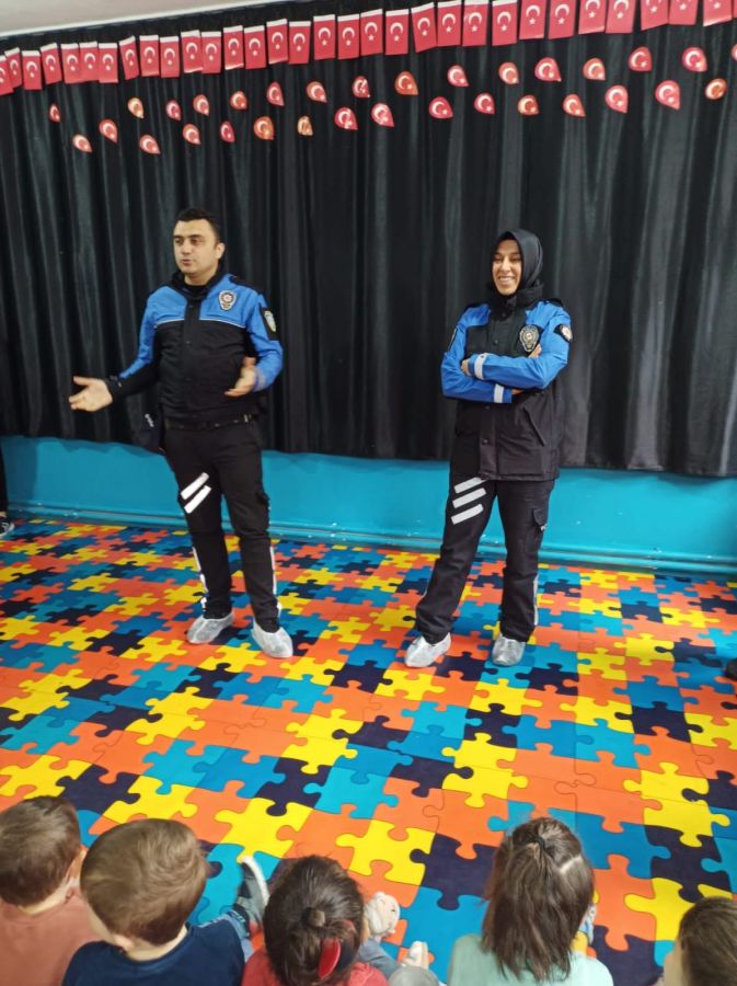 Ana okul da Polislik Mesleğinin Tanıtımı yapıldı