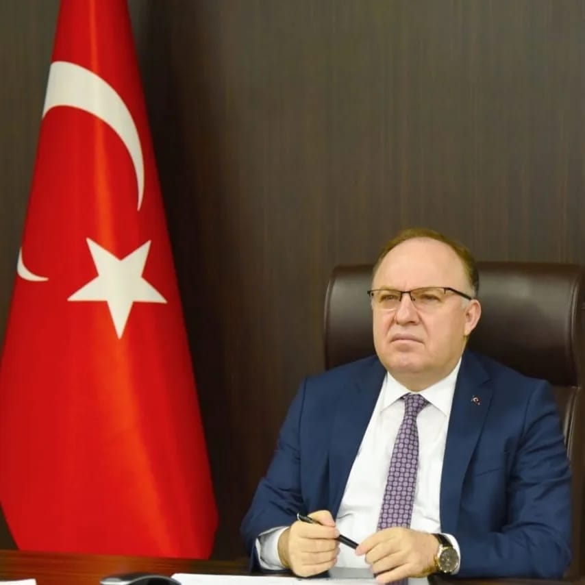 VALİ MUSTAFA TUTULMAZ’IN 23 NİSAN ULUSAL EGEMENLİK VE ÇOCUK BAYRAMI MESAJI