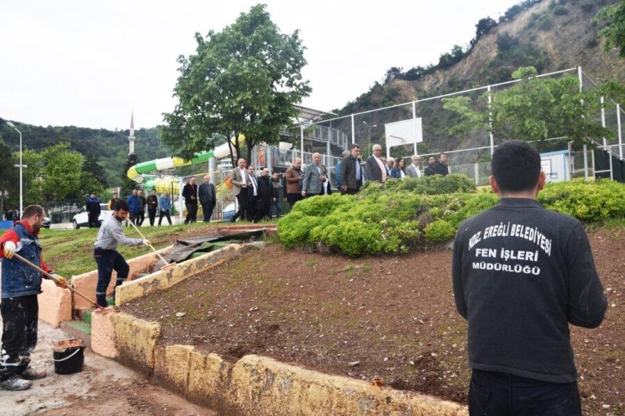 BELEDİYE PLAJI, SEZONA HAZIRLANIYOR