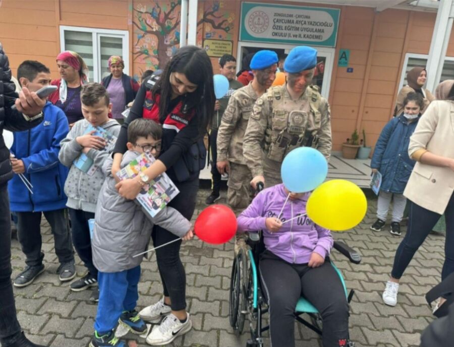 Jandarma’dan aile içi şiddete hayır.