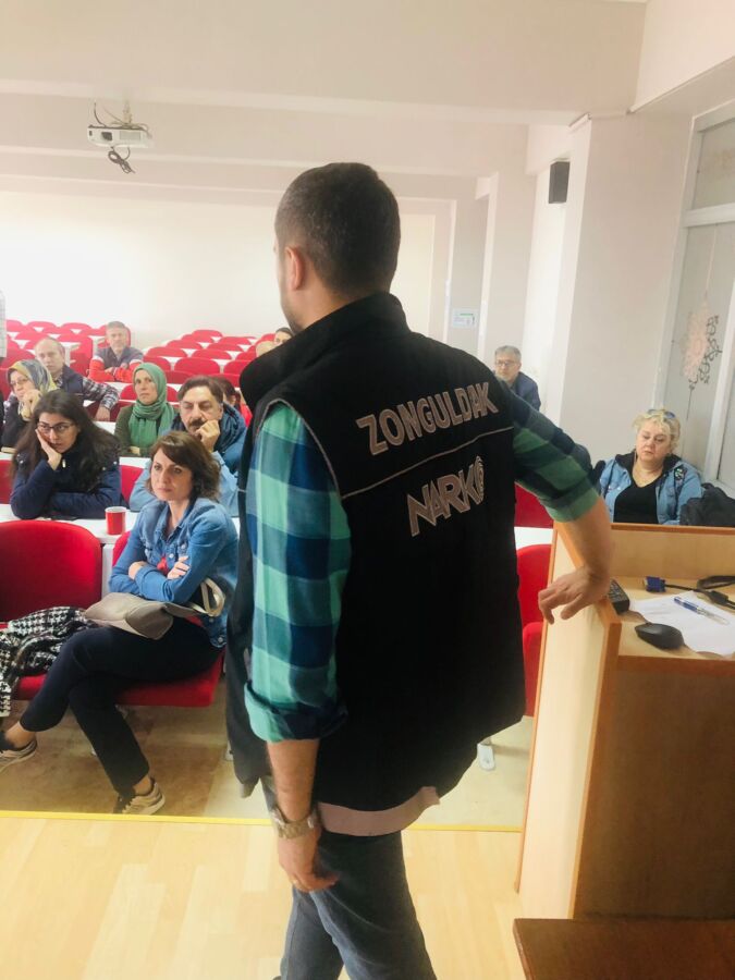 En iyi Narkotik Polisi Anne.