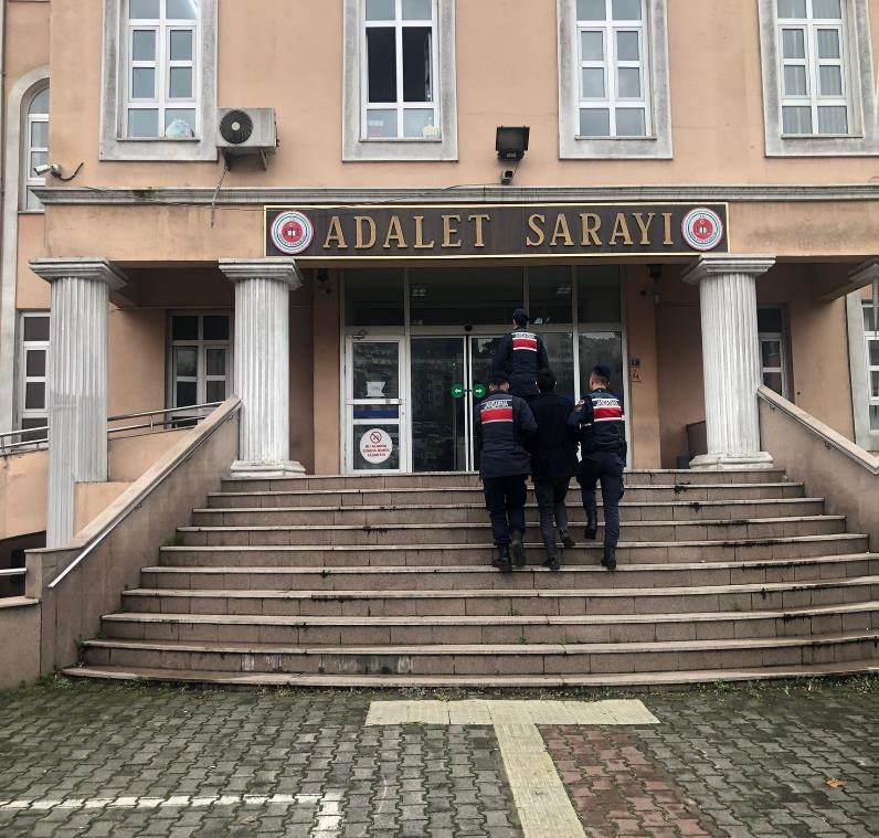 Aranan Şahıslar yakayı ele verdi.