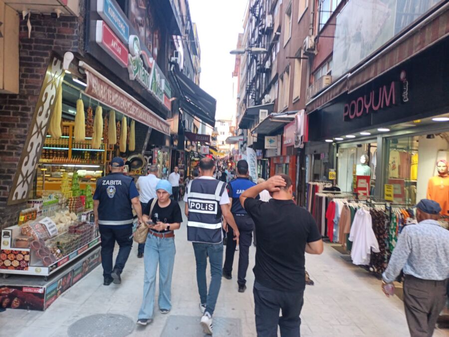 Zonguldak Emniyeti ve zabıtası Dilencilere Yönelik Uygulama icra ediyor.