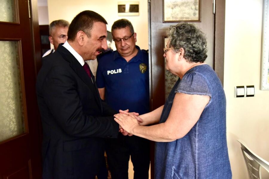 Valimiz Osman Hacıbektaşoğlu Şehidimiz Vefa Karakurdu’nun Ailesini Ziyaret Etti