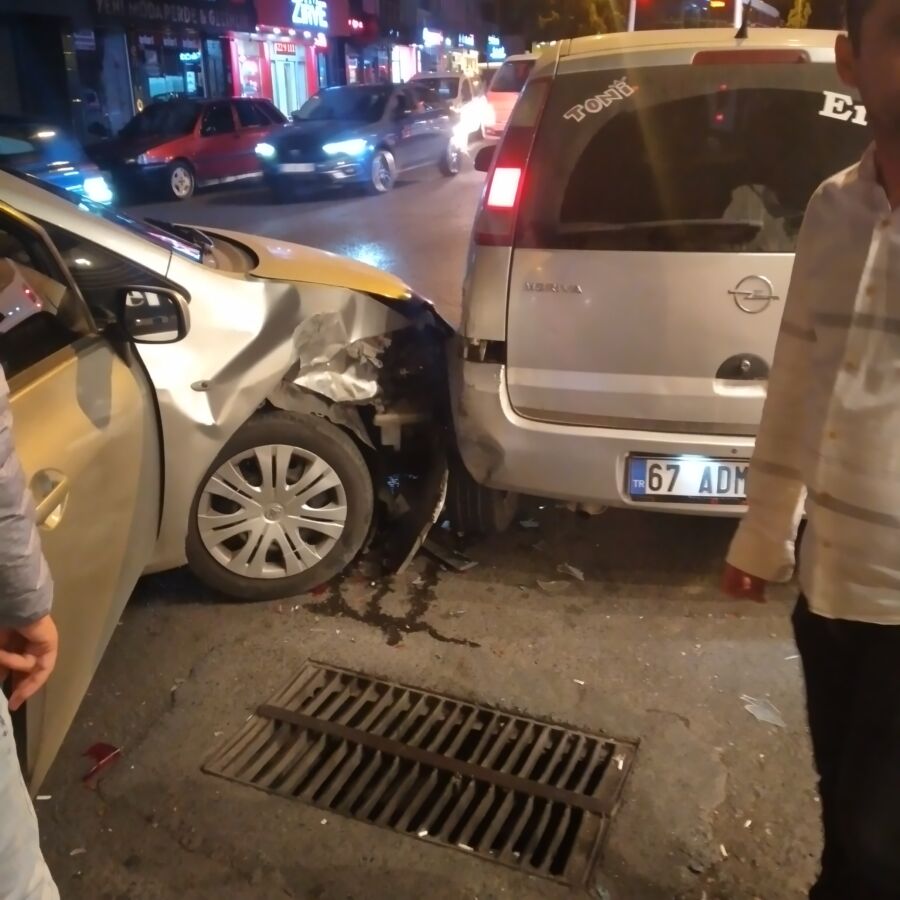 MADDİ HASARLI TRAFİK KAZASI