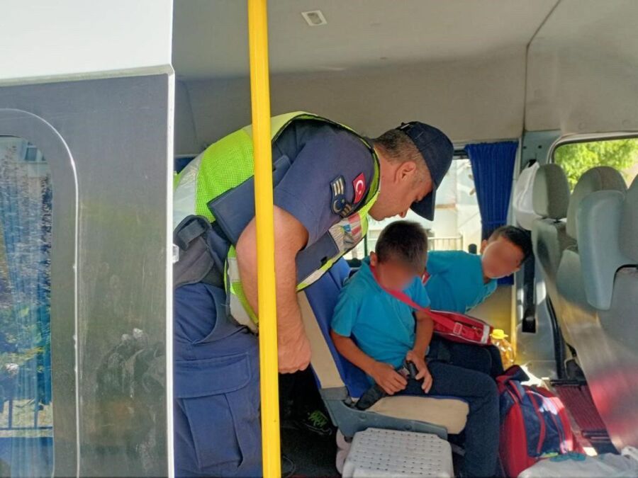 Jandarma okul servislerinin denetimlerini sürdürülüyor