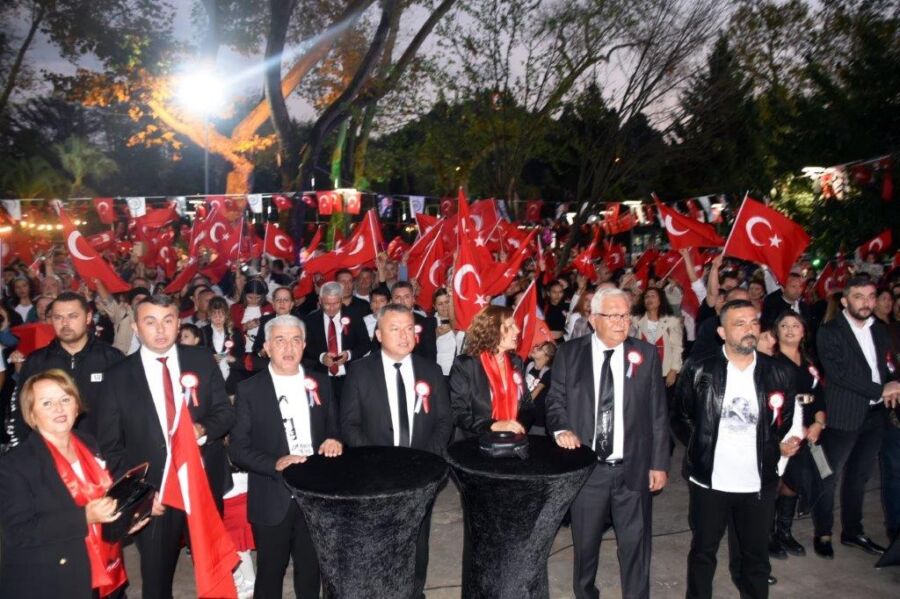 CUMHURİYET BALOSU, KDZ. EREĞLİ’DE HALKLA BULUŞTU