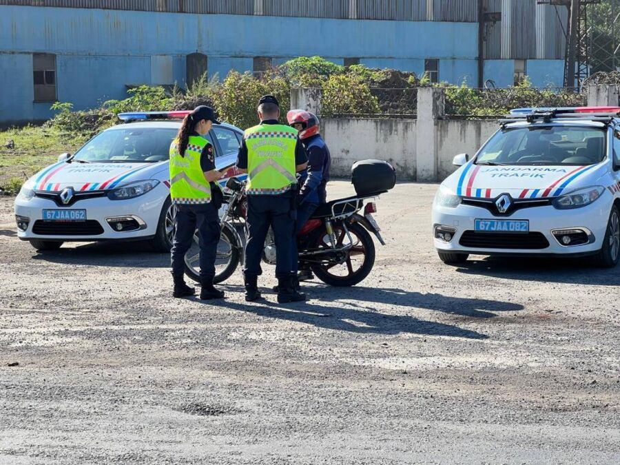 Jandarmadanbisiklet, elektrikli bisiklet, motorlu bisiklet, motosiklet, scooter ve ATV araçlarının karıştığı trafik kazalarını önlemek/azaltmak amacıyla trafik denetimi