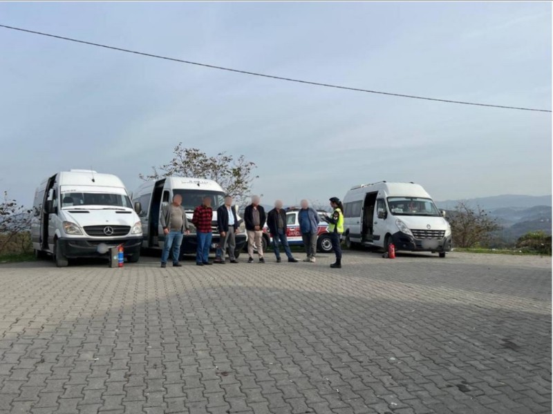 Jandarma dan okul servisleri gözlerim altında